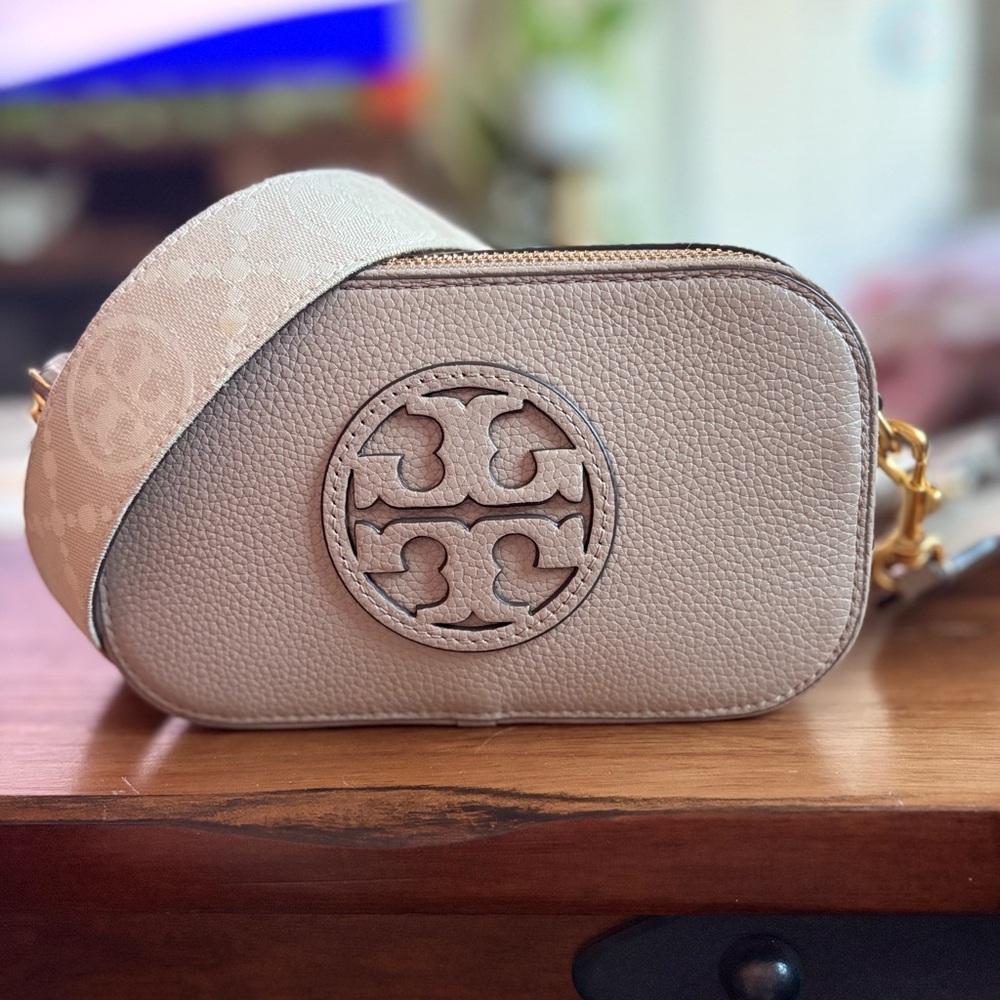 Tory Burch Tan Crossbody Bag with Elegant Design